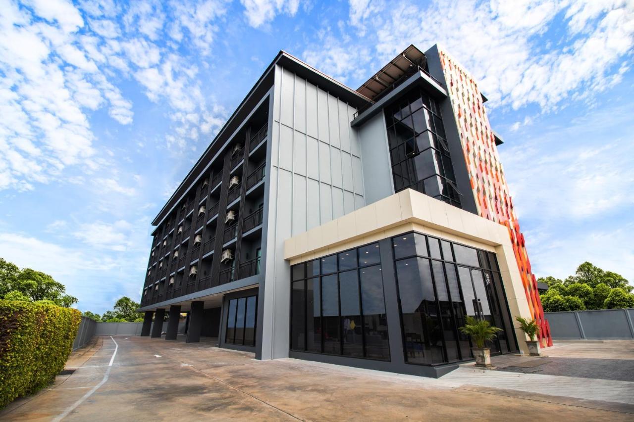Fortune D Hotel Phitsanulok Ngoại thất bức ảnh